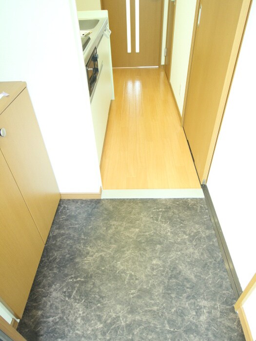 物件内観写真17　(廊下)