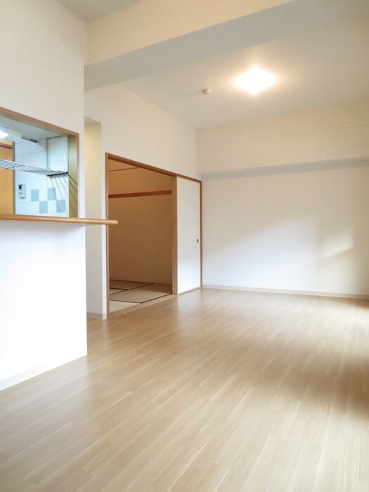 物件内観写真8　(居室)