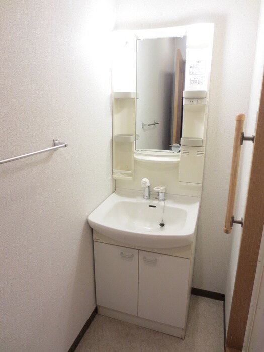 物件内観写真11　(洗面)