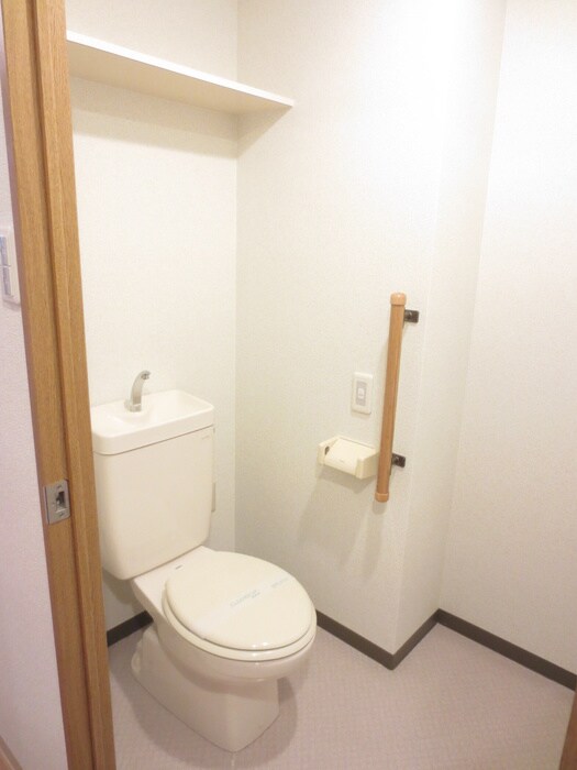 物件内観写真13　(トイレ)