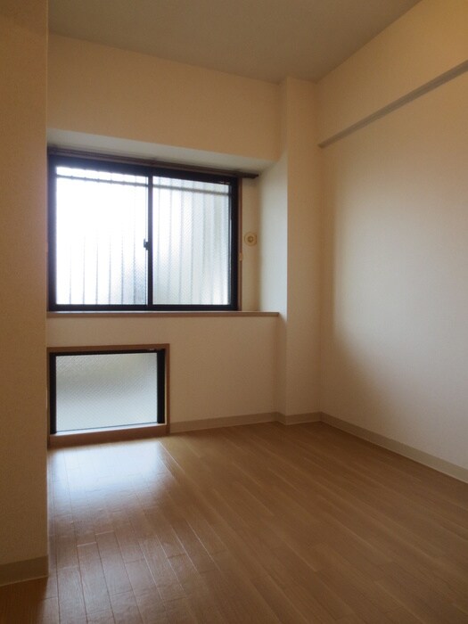 物件内観写真15　(居室)