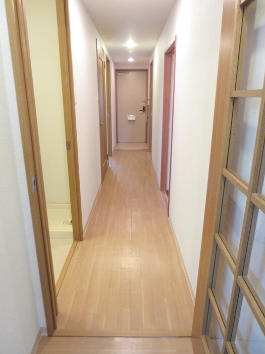 物件内観写真19　(廊下)