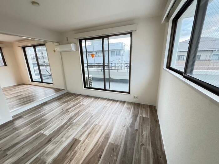 物件内観写真7　(居室)