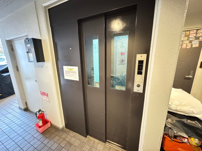 物件外観写真4　(建物設備)