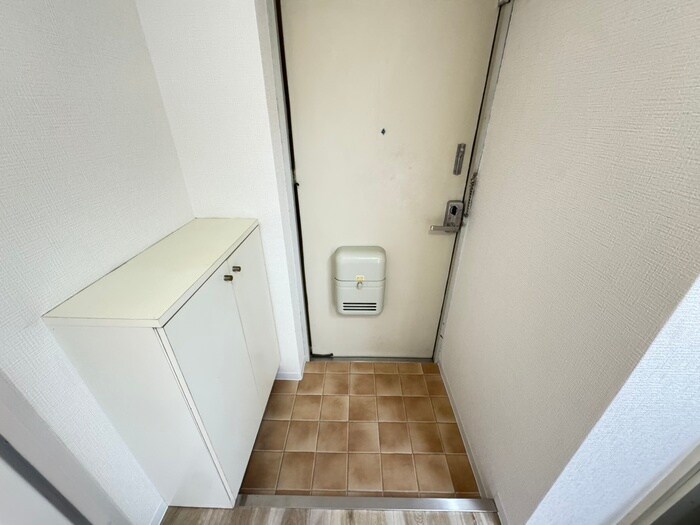 物件内観写真14　(玄関)