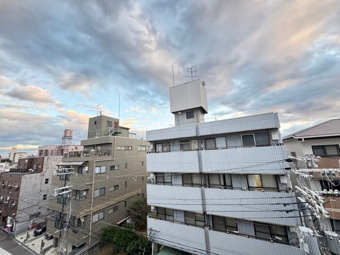 物件内観写真20　(室内からの展望)