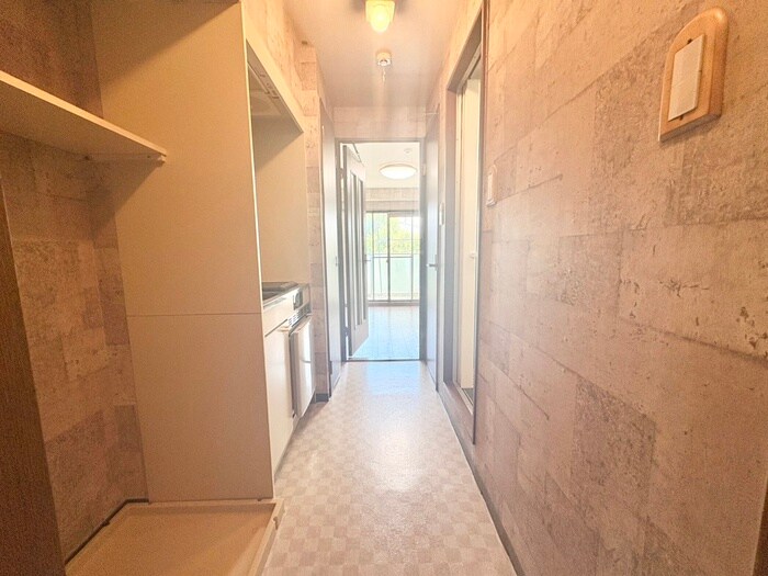 物件内観写真9　(廊下)