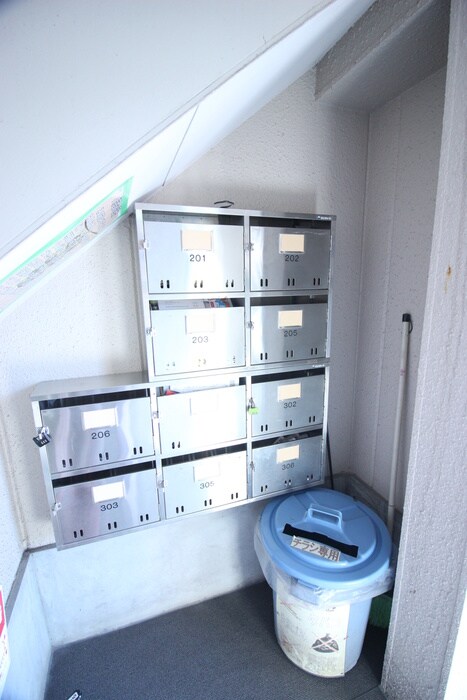 物件外観写真5　(駐輪場)