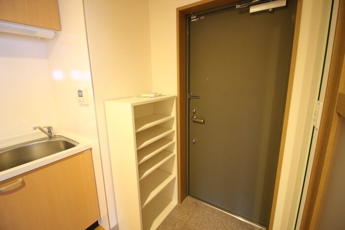 物件内観写真15　(玄関)