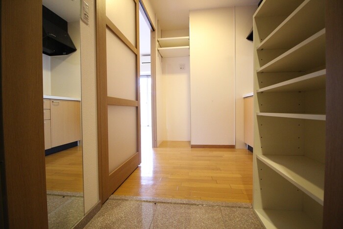 物件内観写真20　(廊下)