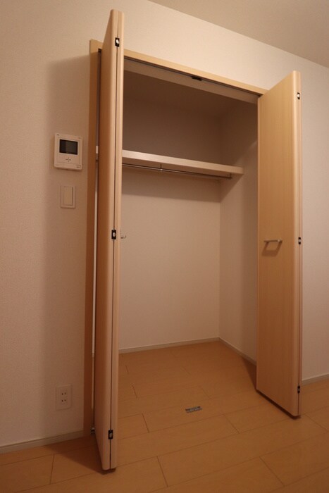 物件内観写真12　(収納)
