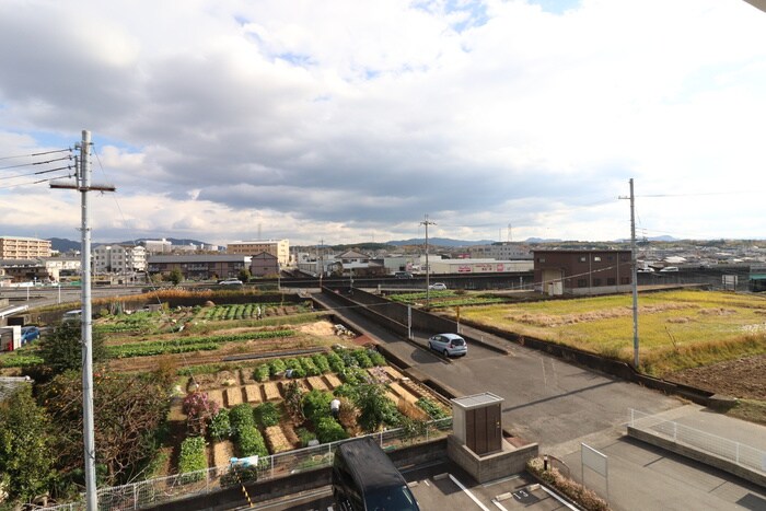 物件内観写真14　(室内からの展望)