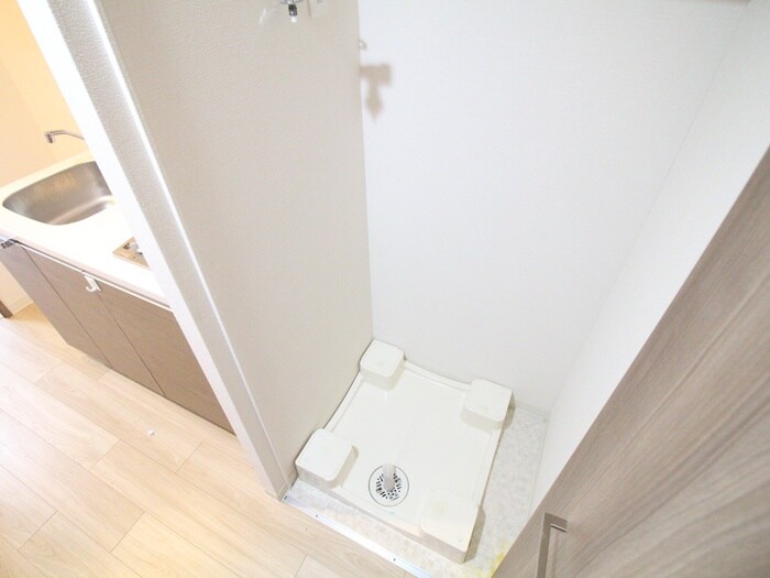 物件内観写真13　(洗濯機置場)