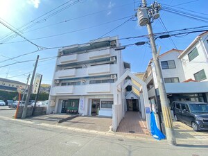 サンライズ勧修寺外観写真