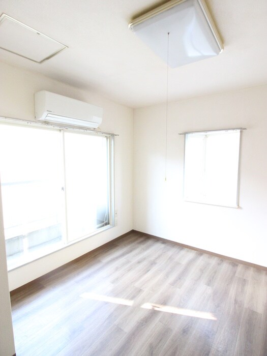 物件内観写真8　(居室)