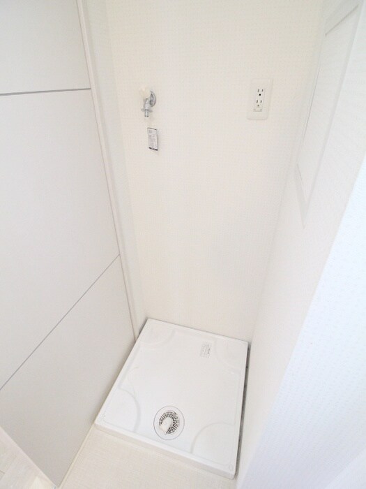 物件内観写真13　(洗濯機置場)