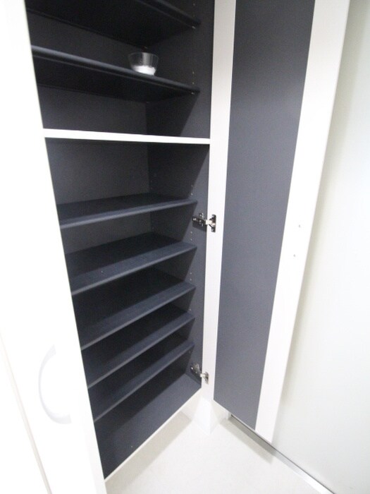 物件内観写真15　(靴箱)