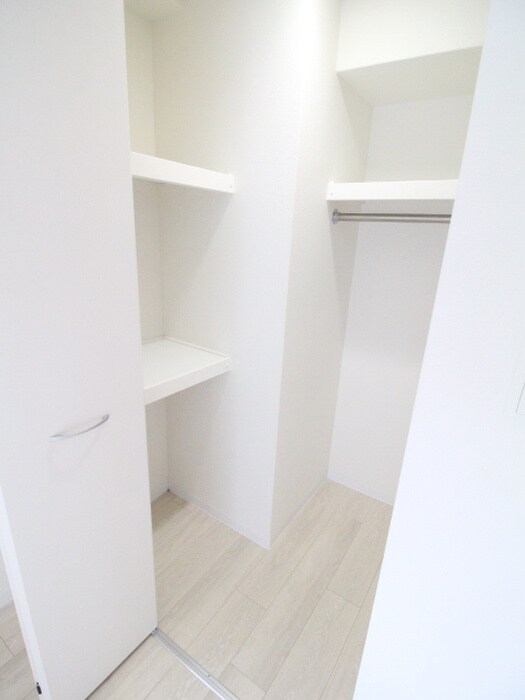 物件内観写真16　(収納)