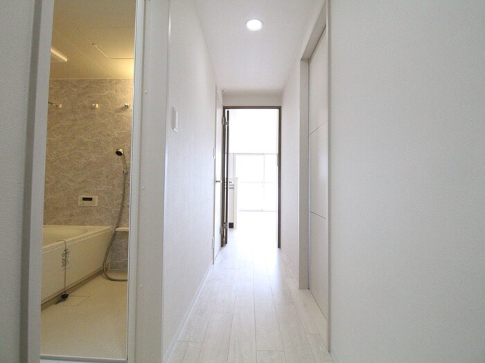 物件内観写真18　(廊下)