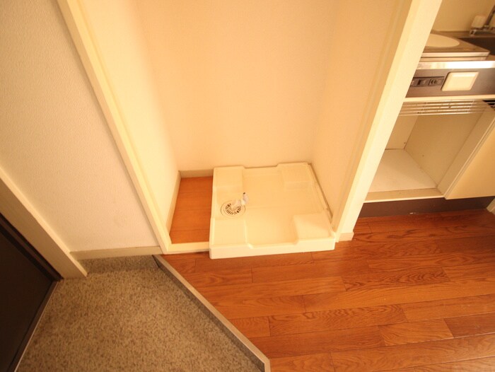 物件内観写真17　(洗濯機置場)