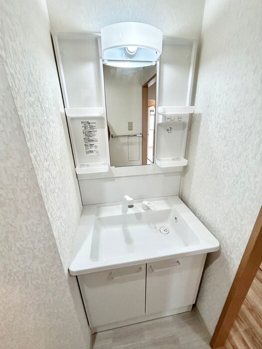 物件内観写真12　(洗面)