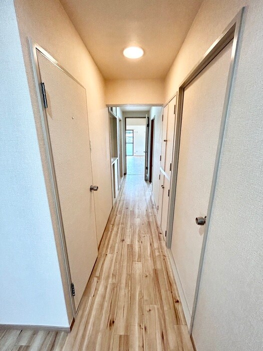 物件内観写真17　(廊下)