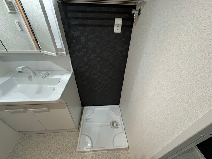 物件内観写真13　(洗濯機置場)