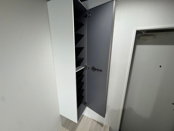 物件内観写真18　(靴箱)