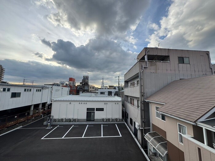 物件内観写真22　(室内からの展望)