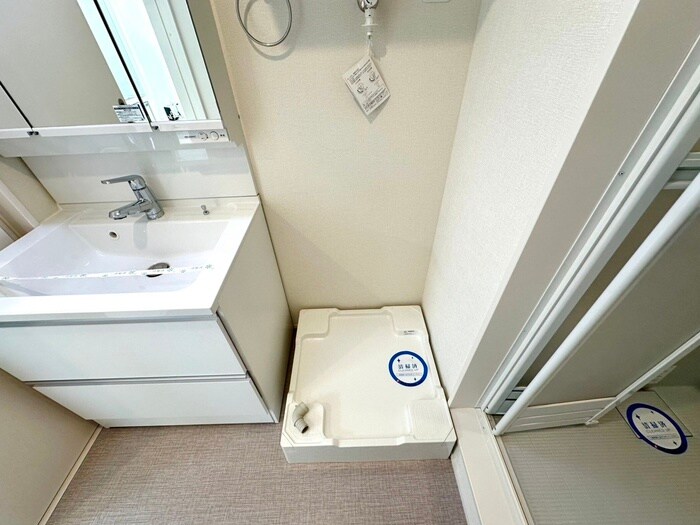 物件内観写真14　(洗濯機置場)