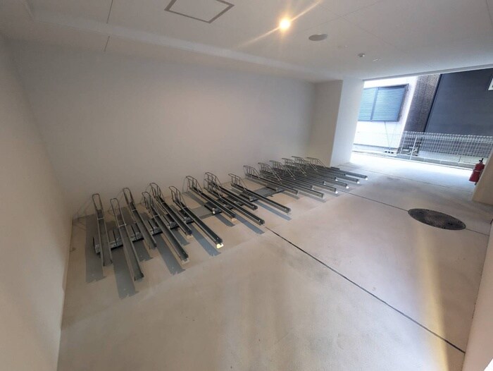 物件外観写真6　(駐輪場)