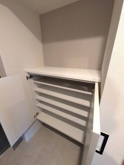 物件内観写真14　(靴箱)