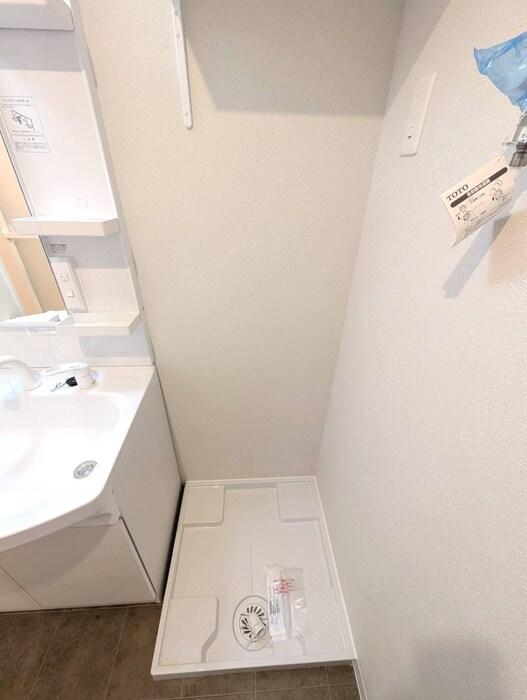 物件内観写真16　(洗濯機置場)