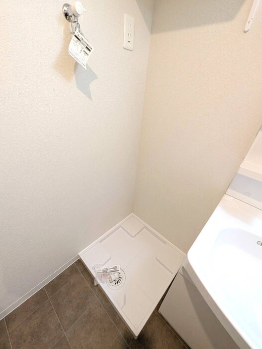 物件内観写真17　(洗濯機置場)