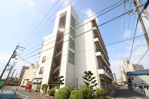 津久野フラワーマンション外観写真