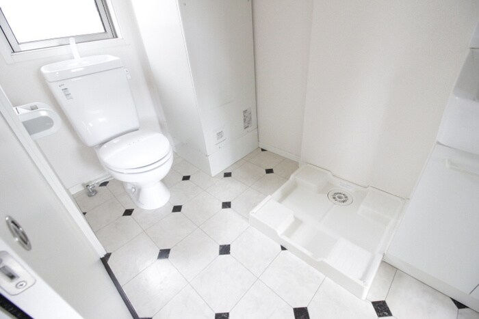 物件内観写真12　(洗濯機置場)