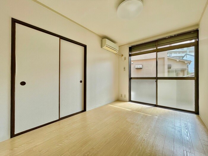 物件内観写真10　(居室)