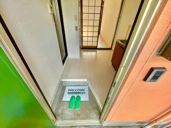 物件内観写真17　(玄関)