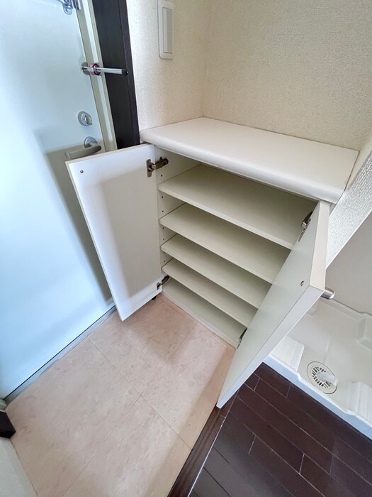 物件内観写真14　(靴箱)