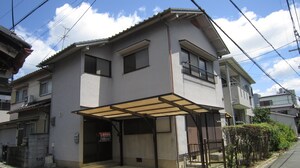 安原貸家外観写真