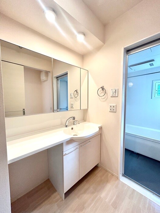 物件内観写真8　(洗面)