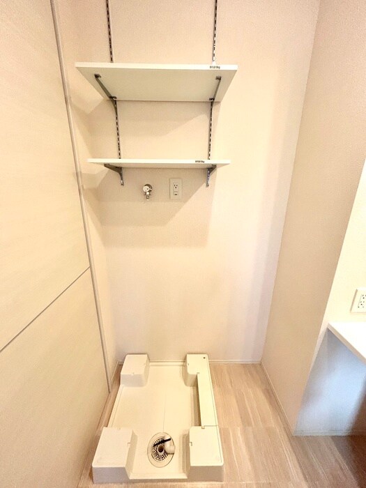 物件内観写真9　(洗濯機置場)