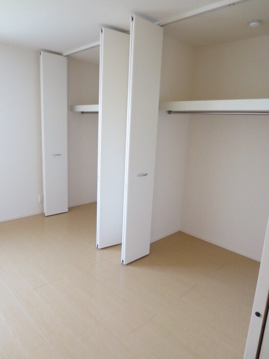 物件内観写真13　(収納)