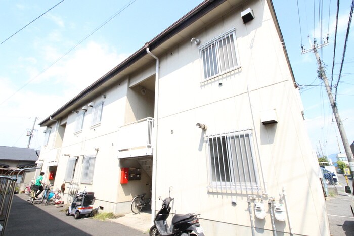 物件外観写真4　(駐輪場)