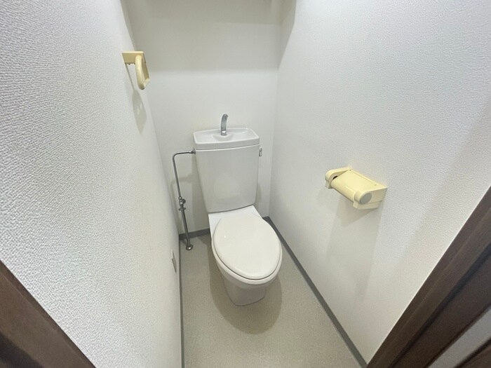 物件内観写真8　(トイレ)