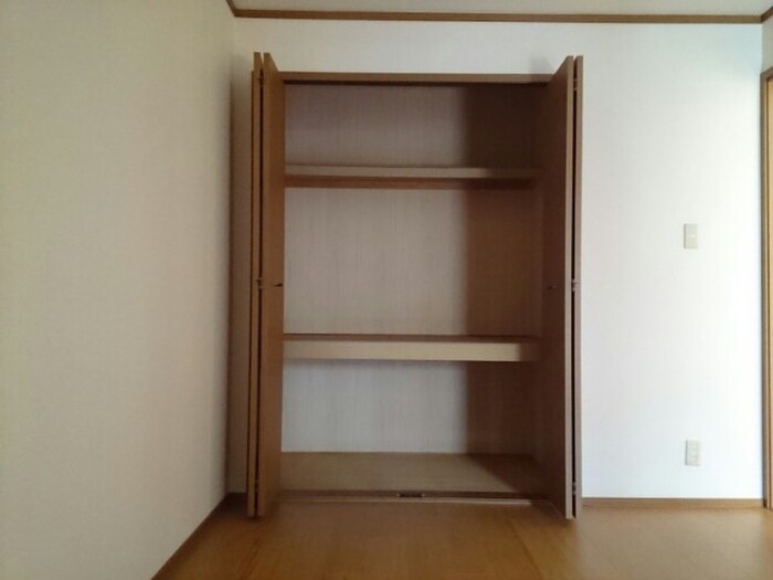 物件内観写真10　(収納)