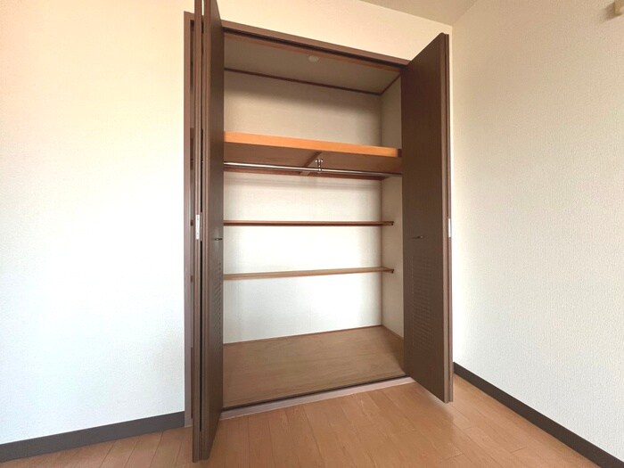 物件内観写真10　(収納)