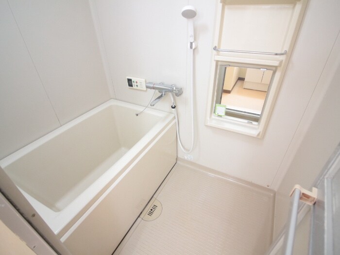 物件内観写真12　(バス／シャワールーム等)