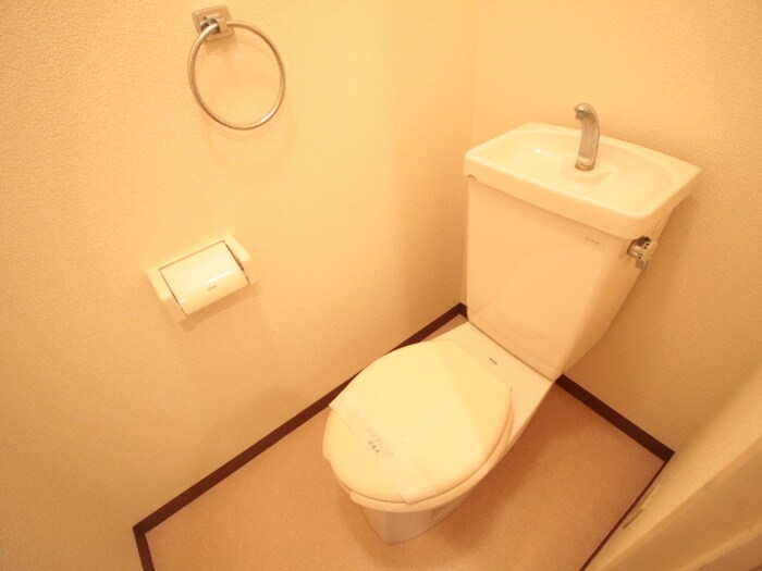 物件内観写真15　(トイレ)