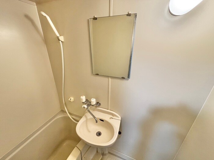 物件内観写真11　(洗面)